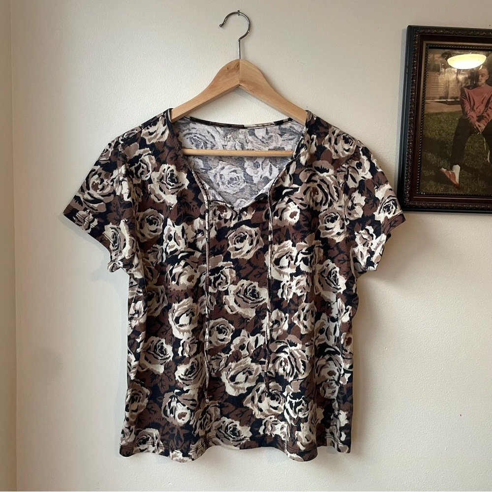 floral brown and cream vintage tee